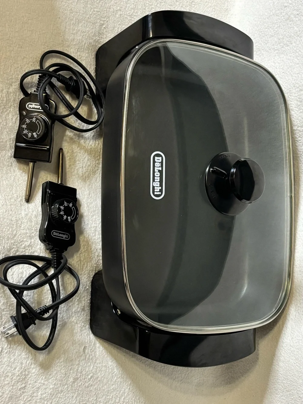 Black Electric Skillet with Glass Lid - Classic Nonstick Cookware